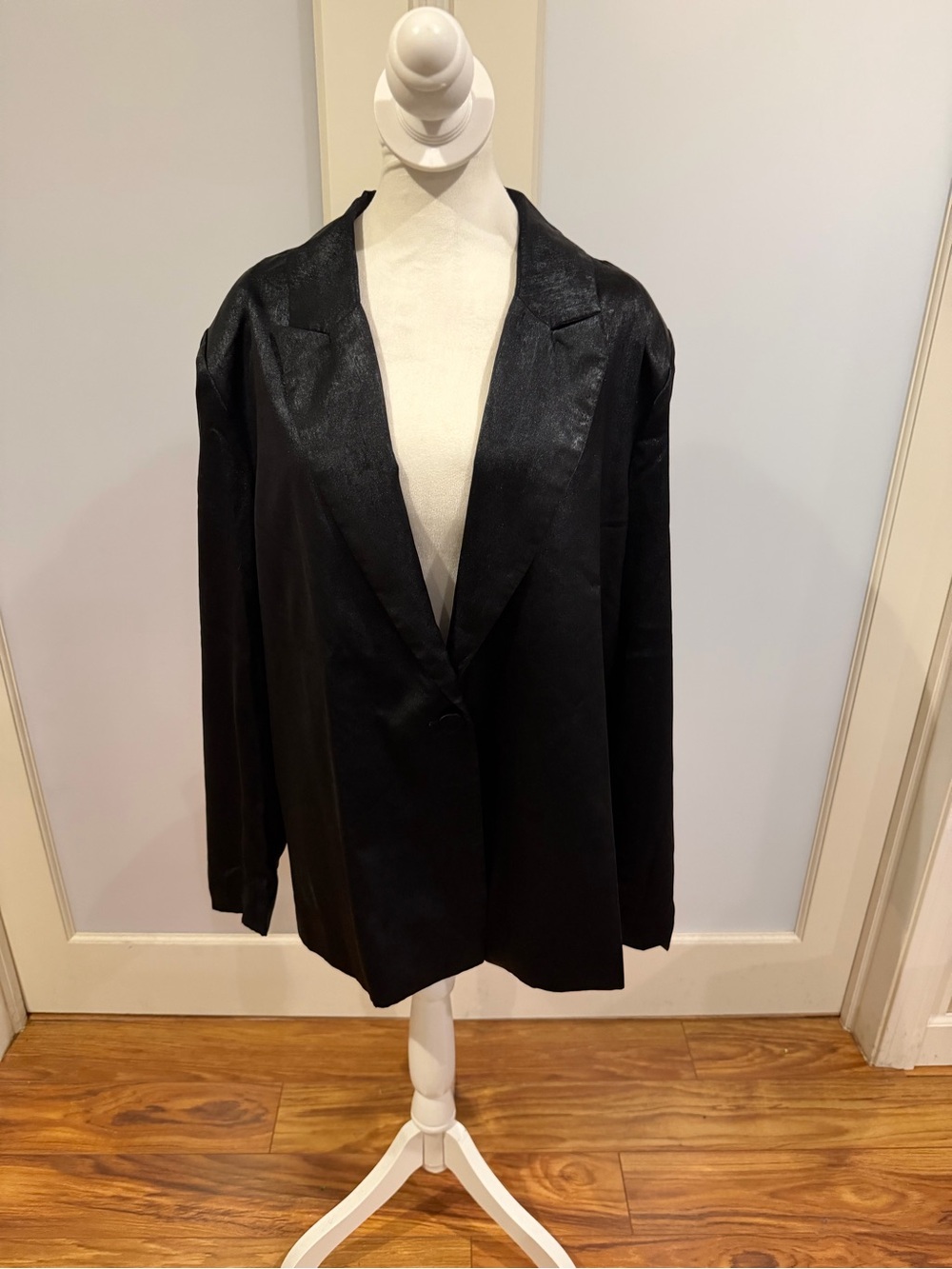 Elan Black Satin-Look Women's Blazer